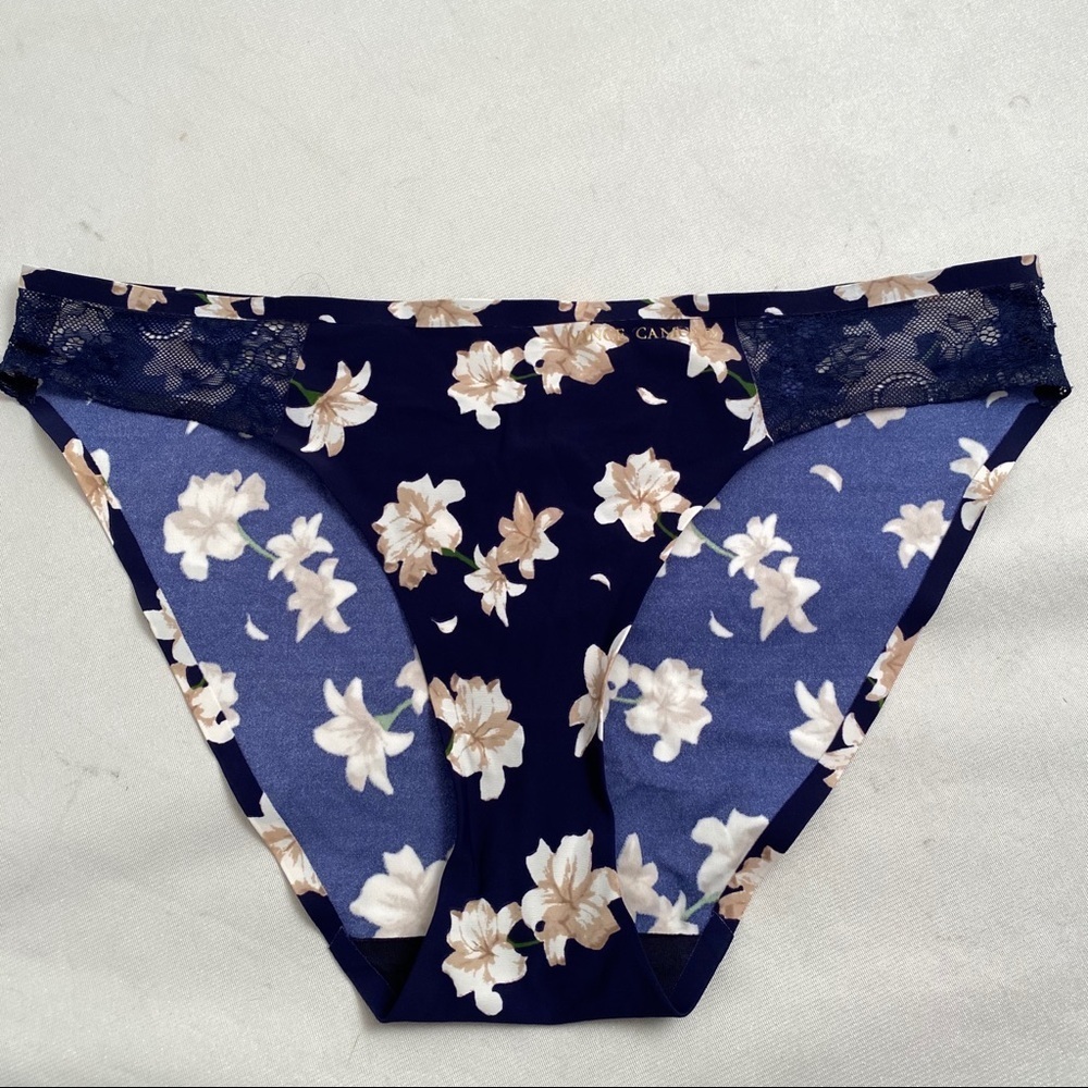 Vince Camuto navy floral seamless panty XL